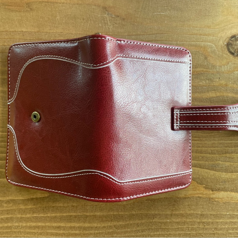 $⬇️ SENDEFN Red Leather Wallet with Floral Button. Excellent condition! - Picture 6 of 10